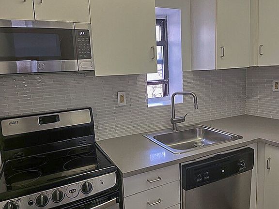 3rd image of 111 Sullivan St APT 5AR
