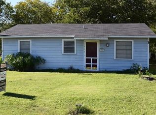 906 S Jackson St, Kaufman, TX 75142