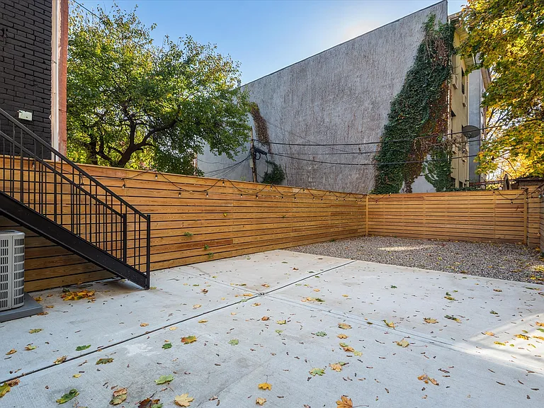 524 Herkimer St #1 — Photo 7