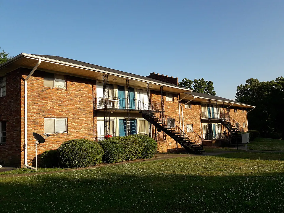670 Georgia Ave #5
