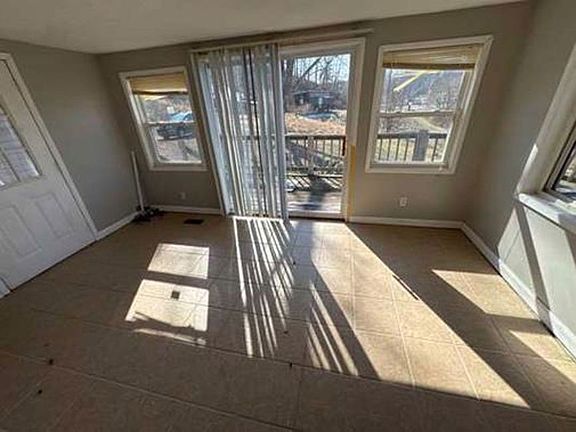 Additional Living Room