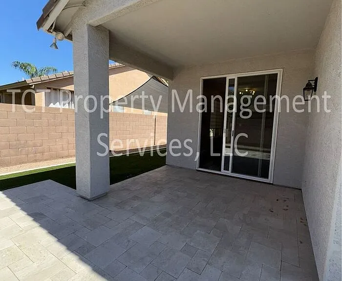 4216 E Oxford Ln — Photo 16