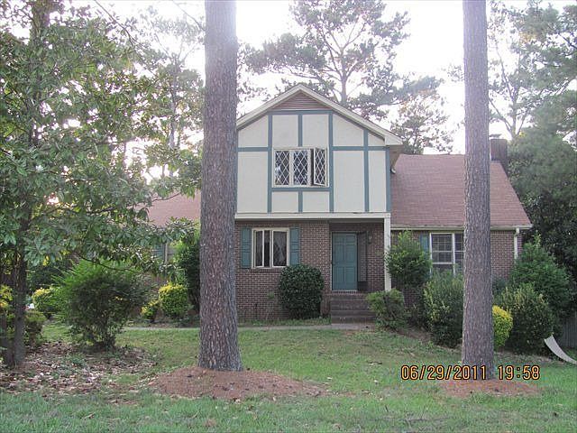 2nd image of 3905 Thornhill Dr