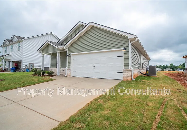 22772 Dashwood Ln — Photo 3