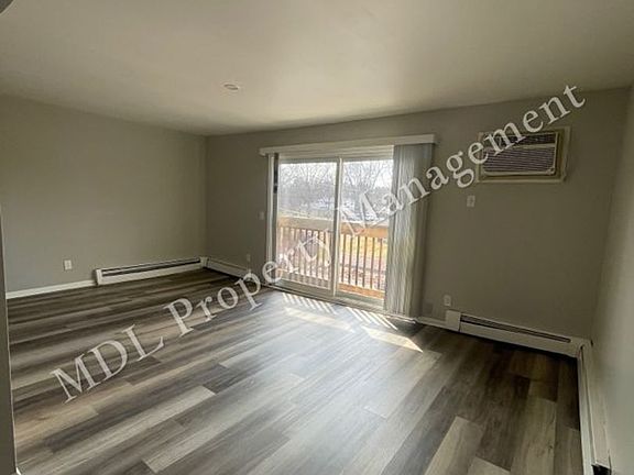 3rd image of 3121 Southfield Dr #11