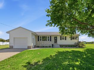 215 N Yates St, Alpha, IL 61413