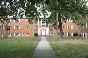 1st image of 2143 Winslow Dr APT 3