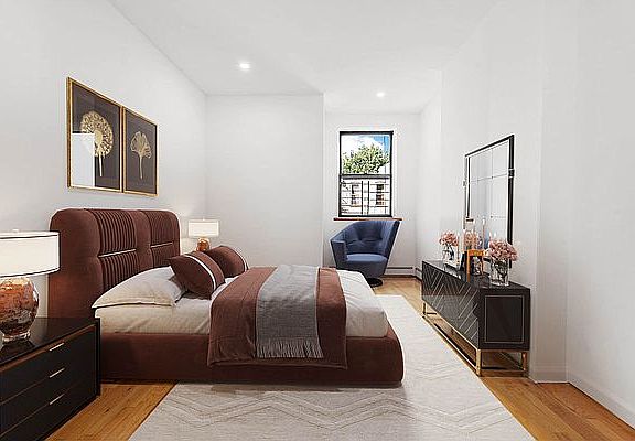 3rd image of 561 Warren St APT 3B