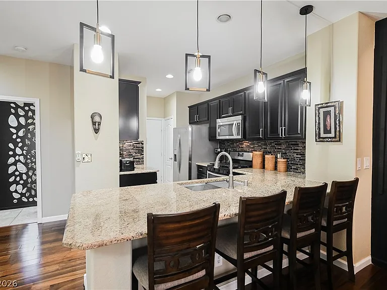5975 Sunlight Garden Way — Photo 8