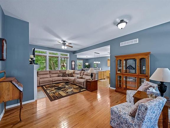 3rd image of 34535 W 84th St