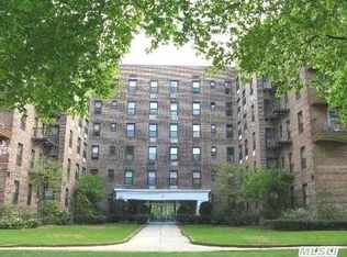 22424 Union Tpke APT 4H, Bayside, NY 11364