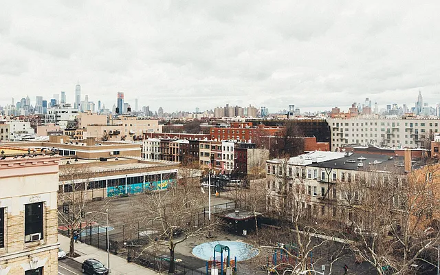 Rented by Compass | media 25