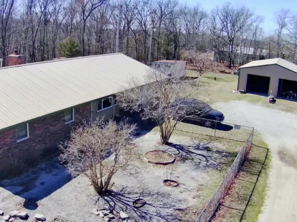 1433 Tyson Road, Pineville, MO 64856