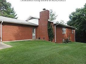 2nd image of 862 Spencer Rd