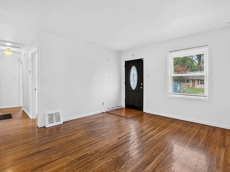 10328 Dudley Dr — Photo 9