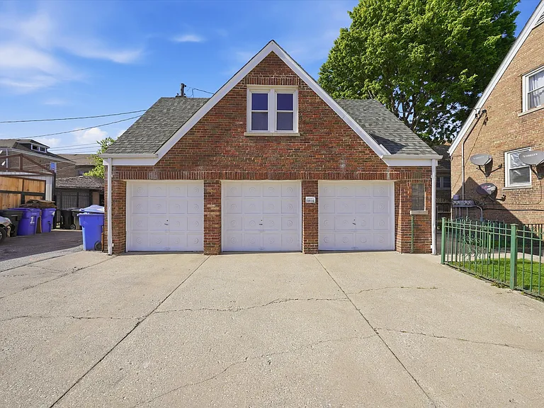7058 S Fairfield Ave #G — Photo 20