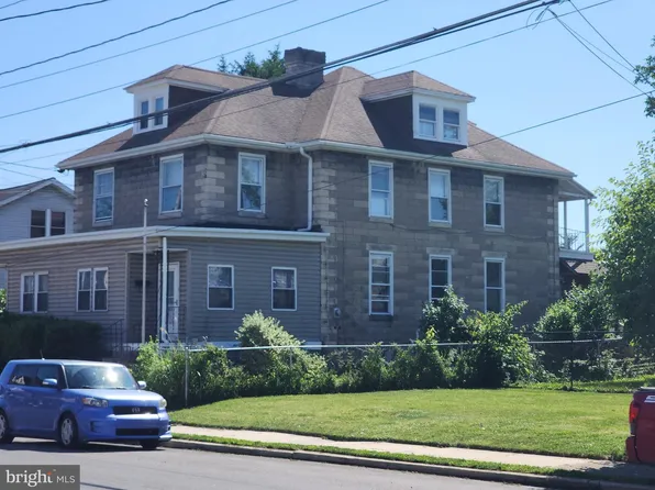 615 S 2nd St, Chambersburg, PA 17201