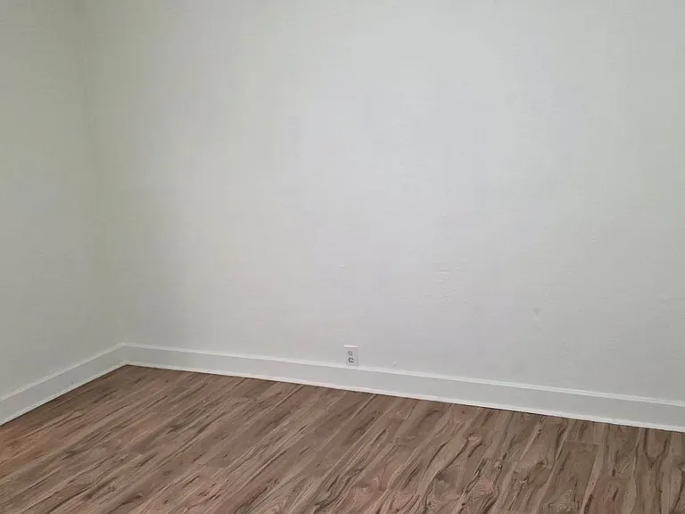 2808 Ball St — Photo 11