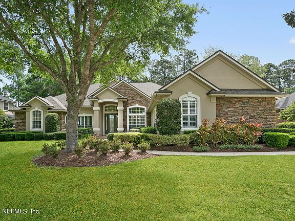 3rd image of 377 Summerset Dr