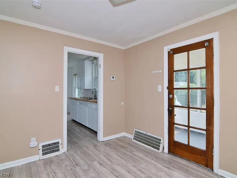1408 Winston Rd — Photo 10