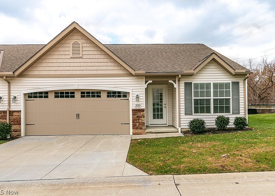 1st image of 320 Lake Breeze Cv