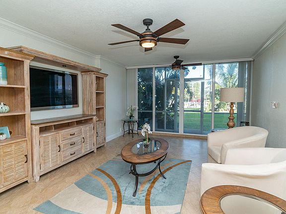 5th image of 2731 NE 14th Street Causeway #118