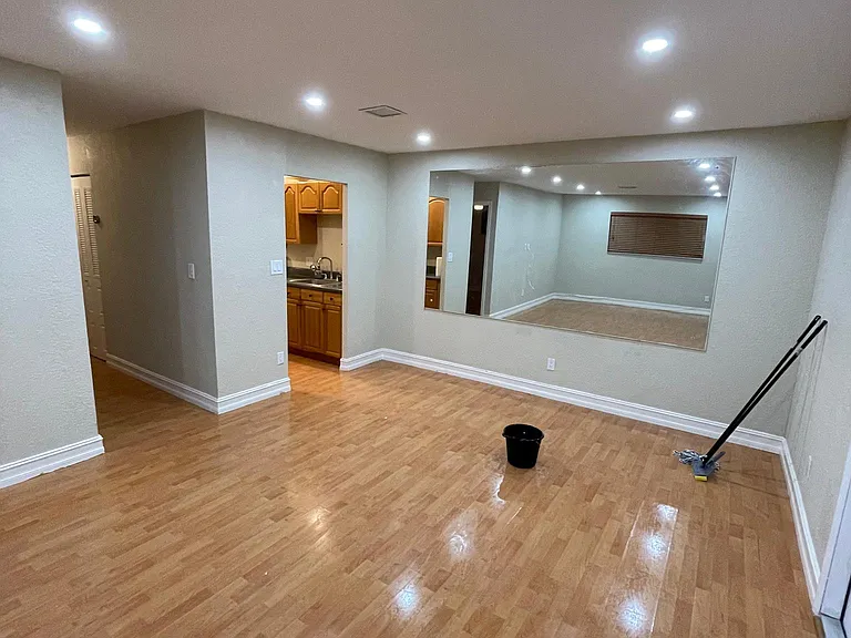 3715 NW 84th Ave — Photo 9