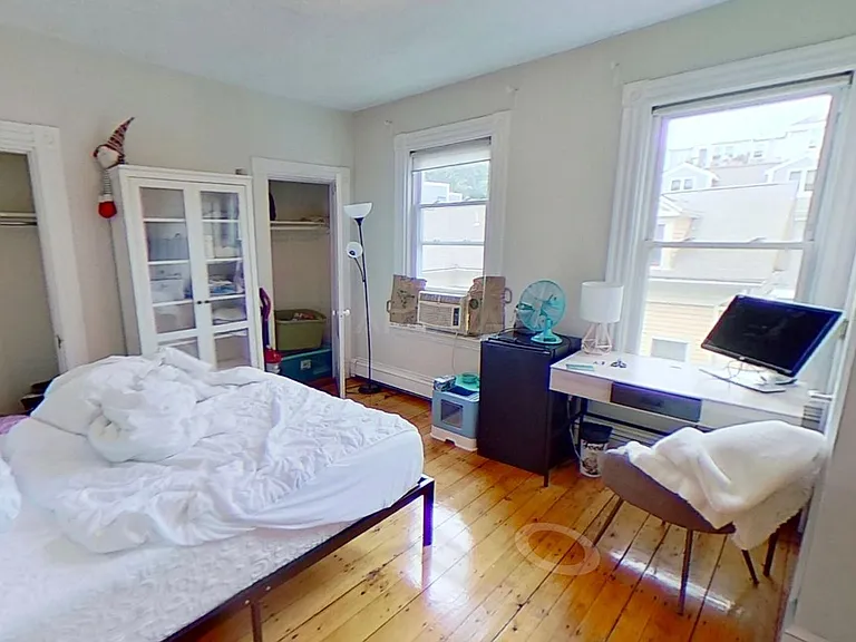 231 Norfolk St #4 — Photo 6