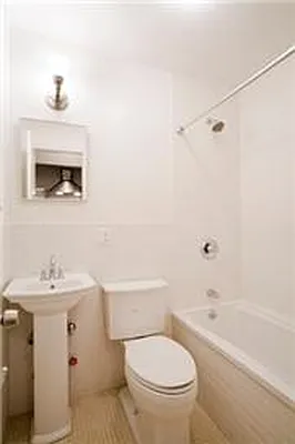 Rented by Living New York | media 35