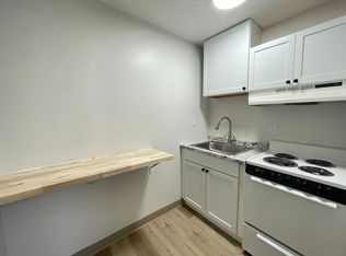 251 Pine St #204, Manchester, NH 03103