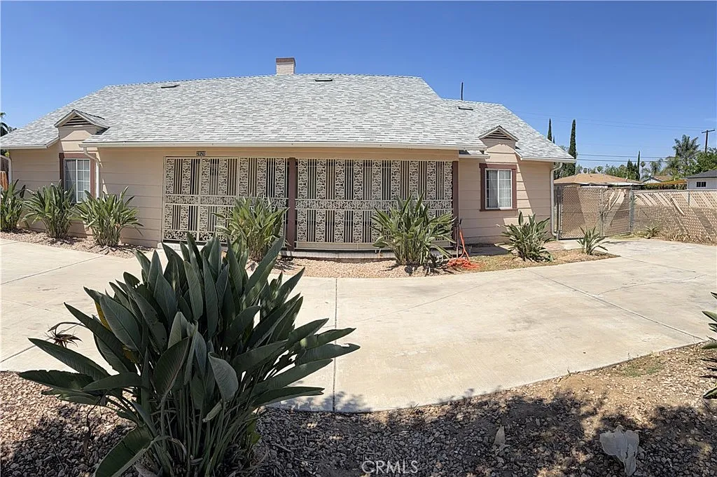 3 bed, 1688 sqft, $2,950 — Photo 1