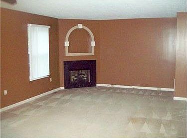 4th image of 142 Mountain Dr