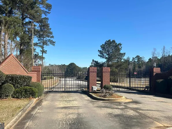 1129 Porter Cir, Gray, GA 31032