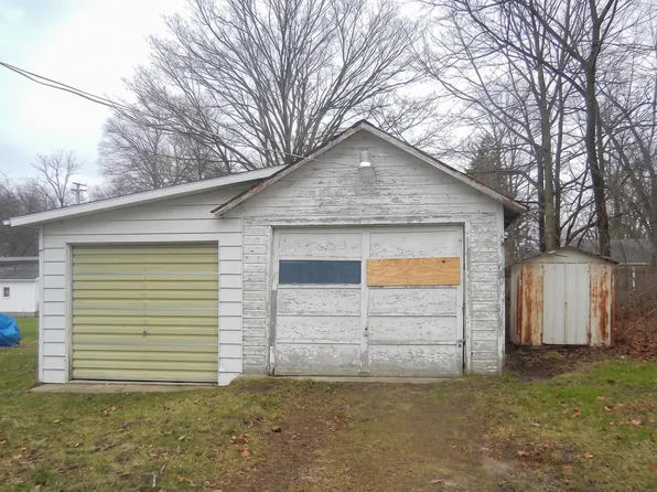 150 N Kingsbury Ave, Athens, MI 49011