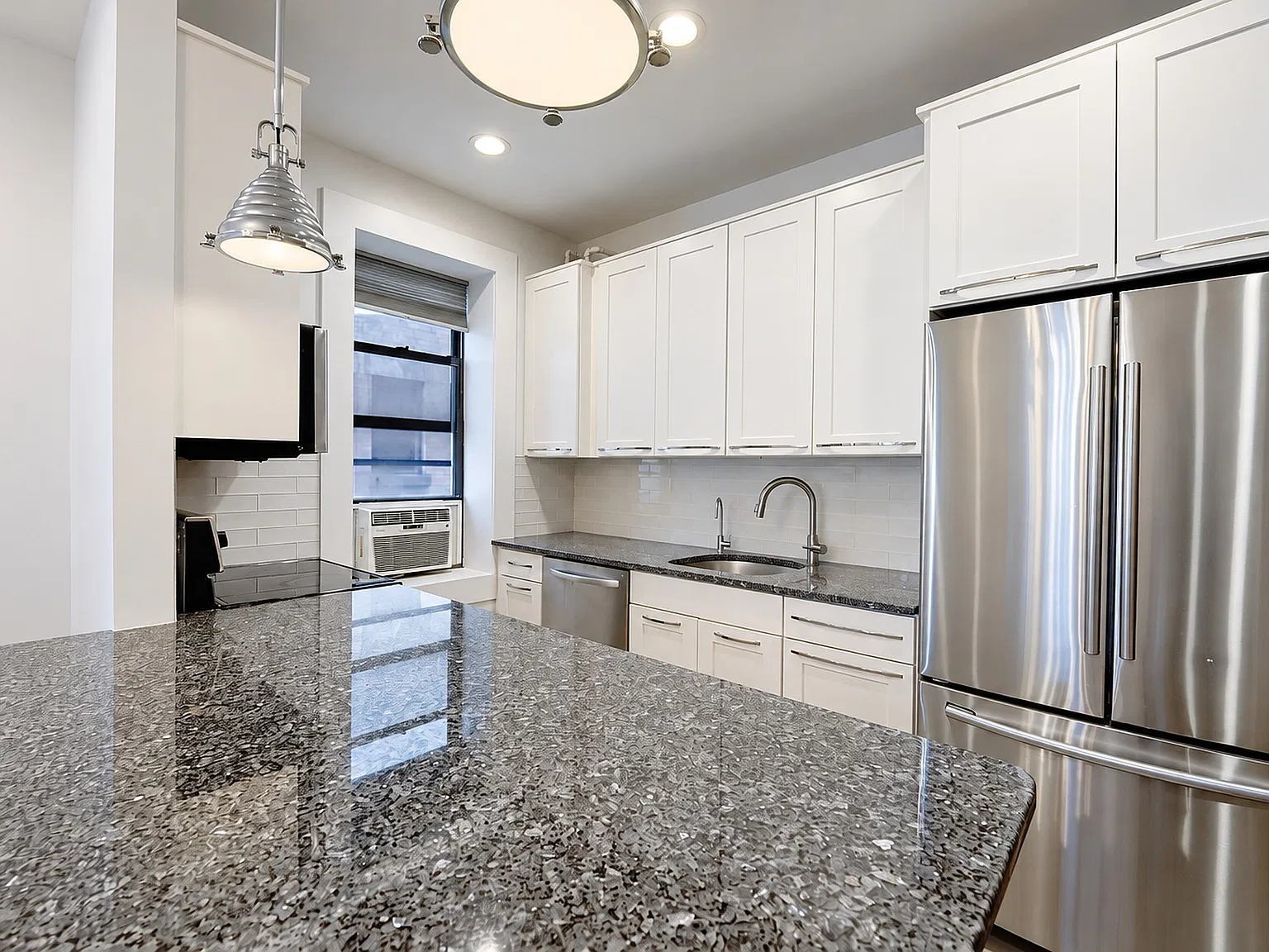 160 Wadsworth Avenue — Photo 4