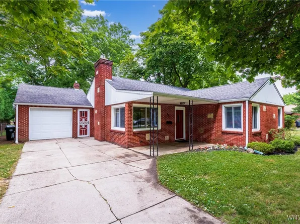 26 Farber Ln, Buffalo, NY 14221