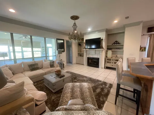 6460 Patio Ct, Gonzales, LA 70737