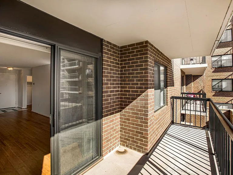 200 N Pickett St #214 — Photo 4