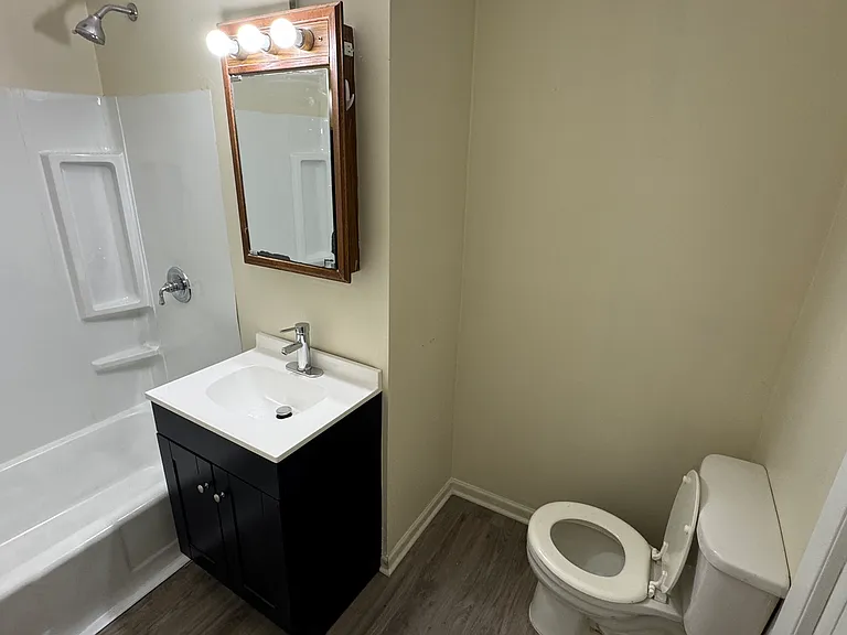 1374 Main St #2 — Photo 14