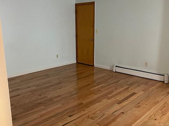 2nd image of 40 Danbury Dr APT 7
