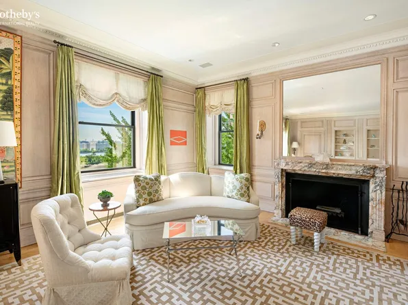 1 Sutton Place South image 3 of 15