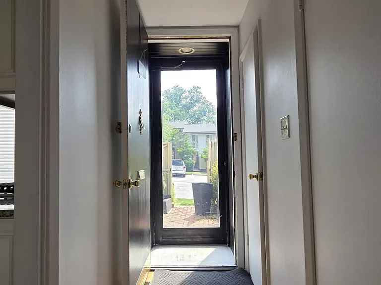 42 Bouton Green Ct — Photo 4