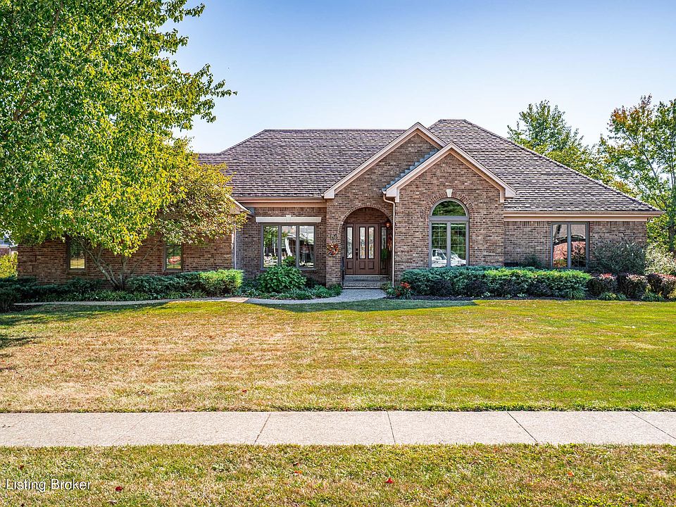 1st image of 156 Willow Wood Dr