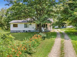 11091 Milnes Rd, Jonesville, MI 49250