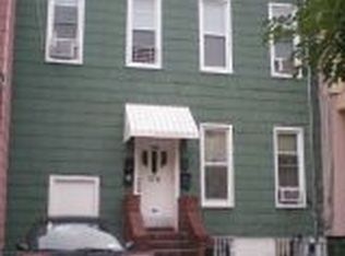 176 Chestnut St, Brooklyn, NY