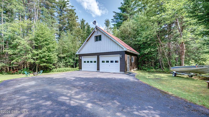 4th image of 531 S Shore Road