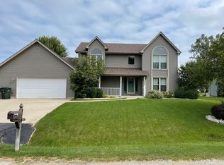 5805 San Dell Way, Racine, WI 53402