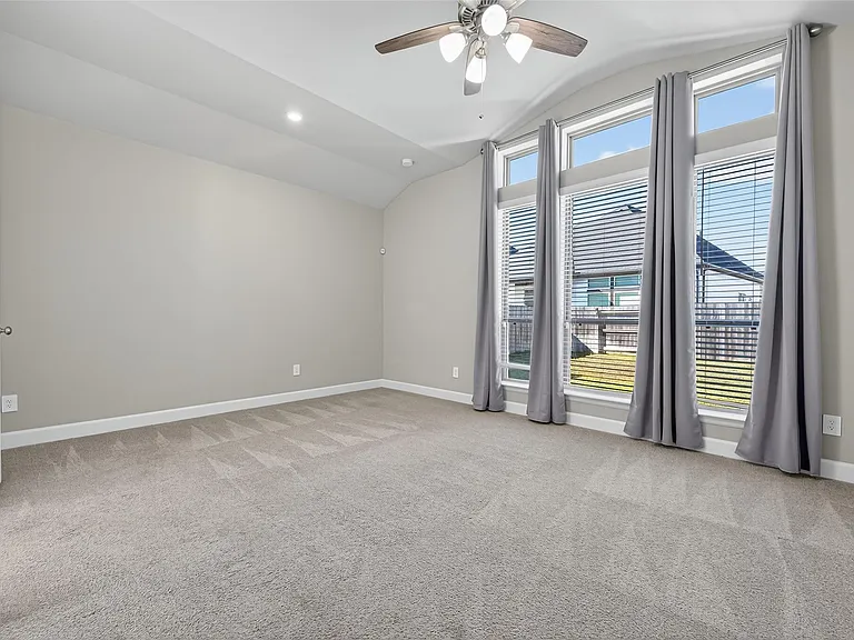 15330 Legacy Park Way — Photo 26
