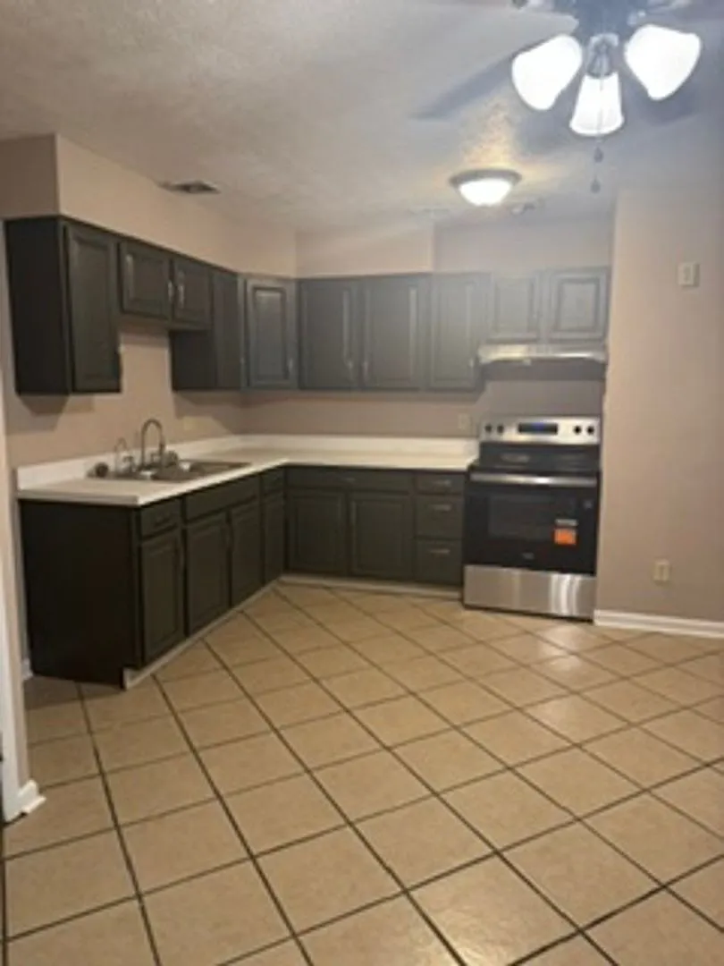 5 Baker Court — Photo 4