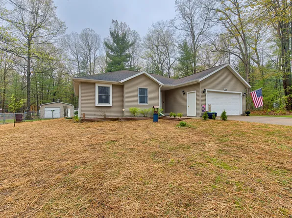 134 Teaberry Ln, Houghton Lake, MI 48629